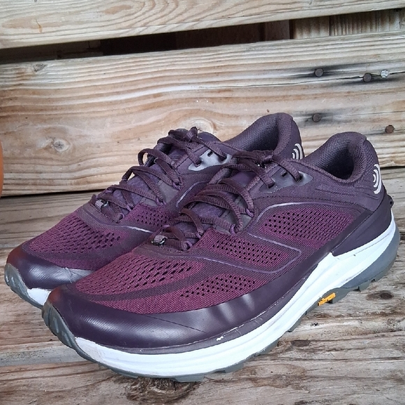 Stylish Women's Purple Athletic Shoes - Picture 7 of 16